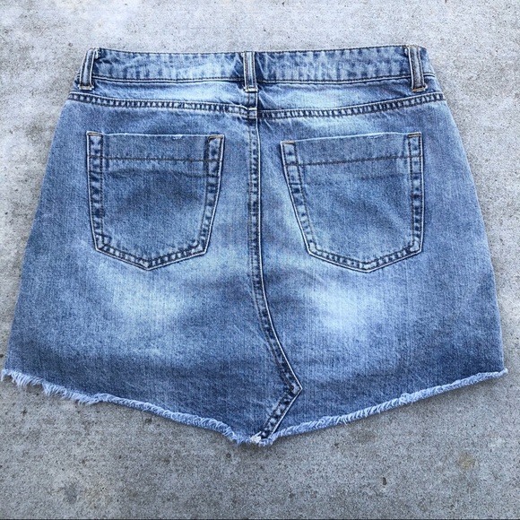 Vanilla Star Light Wash Distressed Mini Jean Skirt - Picture 2 of 5